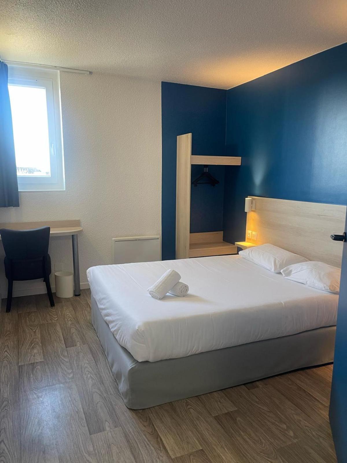 Kyriad Direct Dreux Bagian luar foto