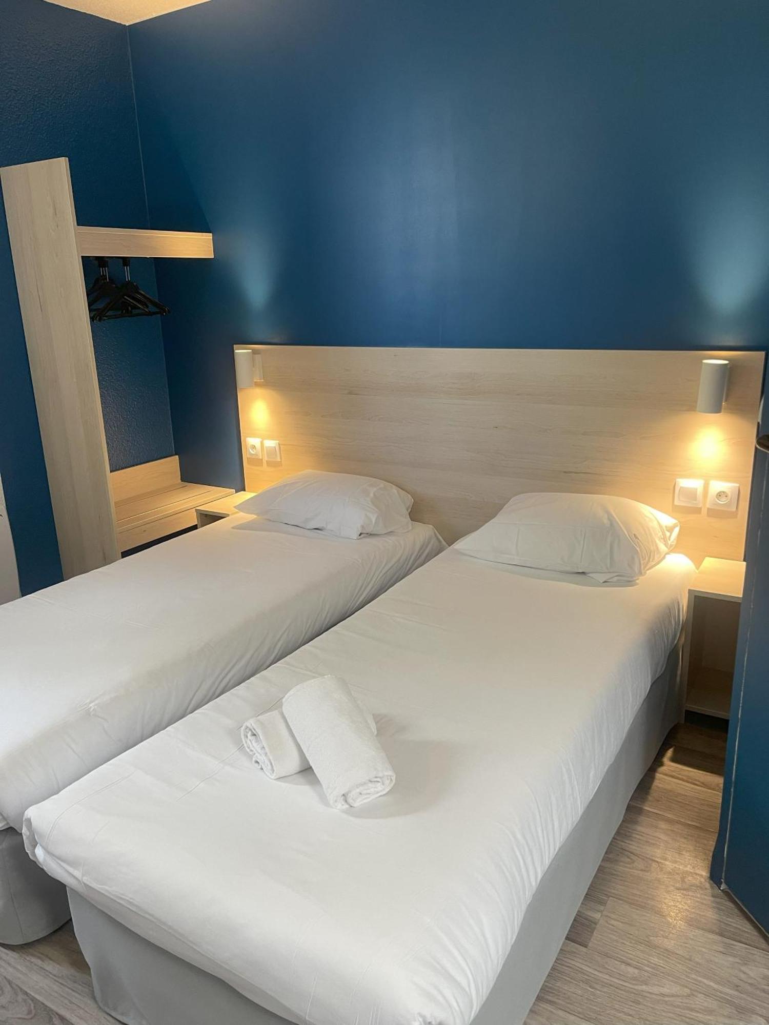 Kyriad Direct Dreux Bagian luar foto